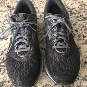 Men’s Brooks Ghost 11 running shoe size 11W